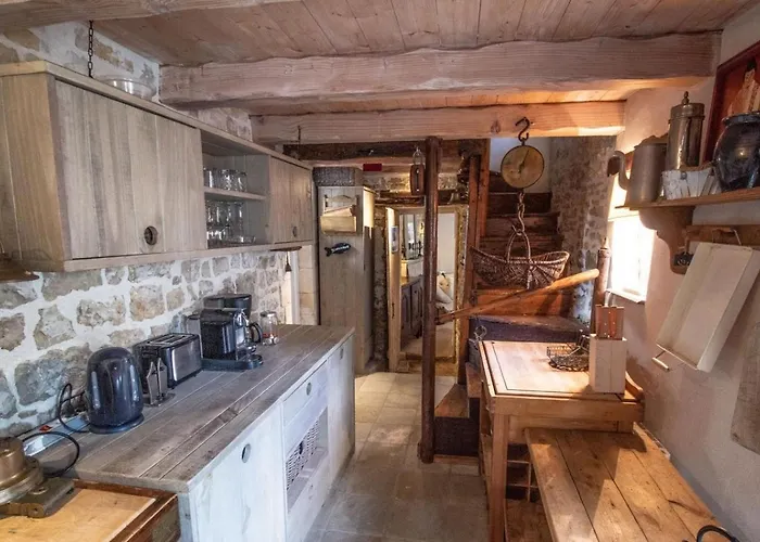 Sous Le Passage Tatil Evi *