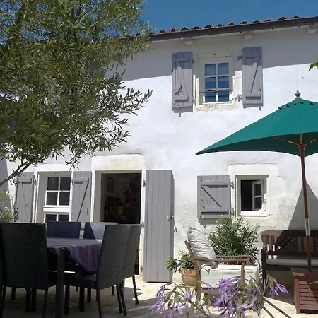 Holiday home Sous Le Passage *